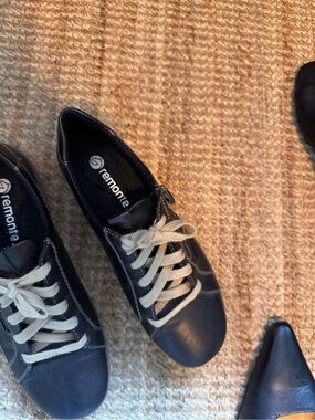 Remonte Black Lace-Up Flats with Cream Laces